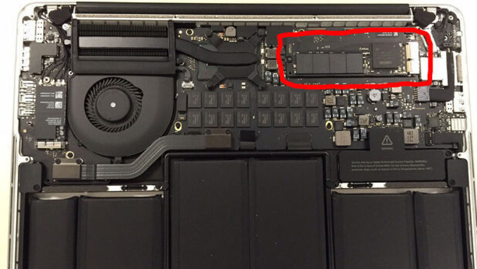 FLASHLAGRING: En MacBook Pro 2015-modell med PCI-basert SSD. De fleste bærbare med SSD benytter imidlertid SATA III-tilkobling. (Foto: Lucas Mearian/Computerworld USA) FLASHLAGRING: En MacBook Pro 2015-modell med PCI-basert SSD. De fleste bærbare med SSD benytter imidlertid SATA III-tilkobling. (Foto: Lucas Mearian/Computerworld USA)