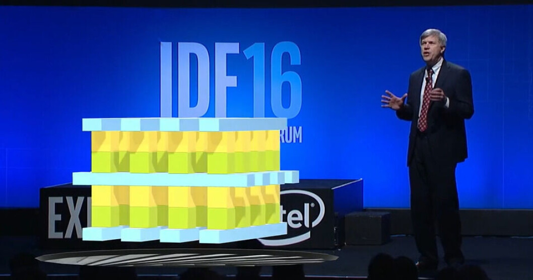 ENDA BEDRE NESTE ÅR: Intel leverer knalltall i tredje kvartal, varsler nedgang i fjerde, og har store forventninger blant annet til ny 3D flash-lagringsteknologi i 2017. Foto: IDGNS PC World US. ENDA BEDRE NESTE ÅR: Intel leverer knalltall i tredje kvartal, varsler nedgang i fjerde, og har store forventninger blant annet til ny 3D flash-lagringsteknologi i 2017. Foto: IDGNS PC World US.