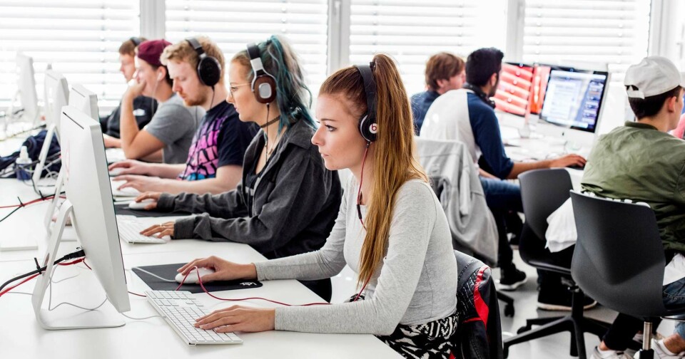 NYTT OG NYTTIG: Noroff lanserte nylig en toårig fagskoleutdanning innenfor frontend-utvikling. Mange bedrifter skal allerede ha tatt kontakt for å få lærlinger. (Foto: Jeanette Baekkevold)