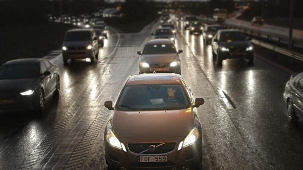 TRYGGERE: Ved hjelp av kameraer, lasere og sensorer bygger Volvo biler som blir stadig mer trygge på å unngå kollisjoner - og snart blir de også selvkjørende. (Foto: Volvo) TRYGGERE: Ved hjelp av kameraer, lasere og sensorer bygger Volvo biler som blir stadig mer trygge på å unngå kollisjoner - og snart blir de også selvkjørende. (Foto: Volvo)