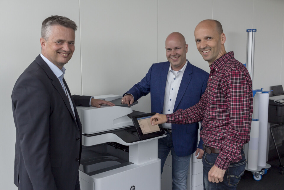 BEVISSTGJØRING: HP vil være med på å bevisstgjøre it-folk om at det er like viktig å sikre skriverne som pc-ene. Fra venstre Runar Setsaas, Rune Vintervoll og Per Stian Vatne i HP Norges utskriftsdivisjon. (Foto: Toralv Østvang)