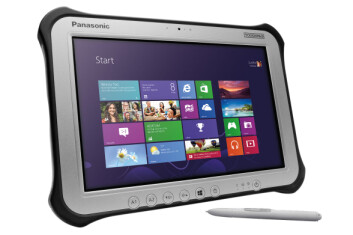 TÅLER EN STØYT: Panasonic Toughpad FZ-G1 er nå standardutstyr i nesten alle flyene til transportflyselskapet West Atlantic. (Foto: Panasonic) TÅLER EN STØYT: Panasonic Toughpad FZ-G1 er nå standardutstyr i nesten alle flyene til transportflyselskapet West Atlantic. (Foto: Panasonic)