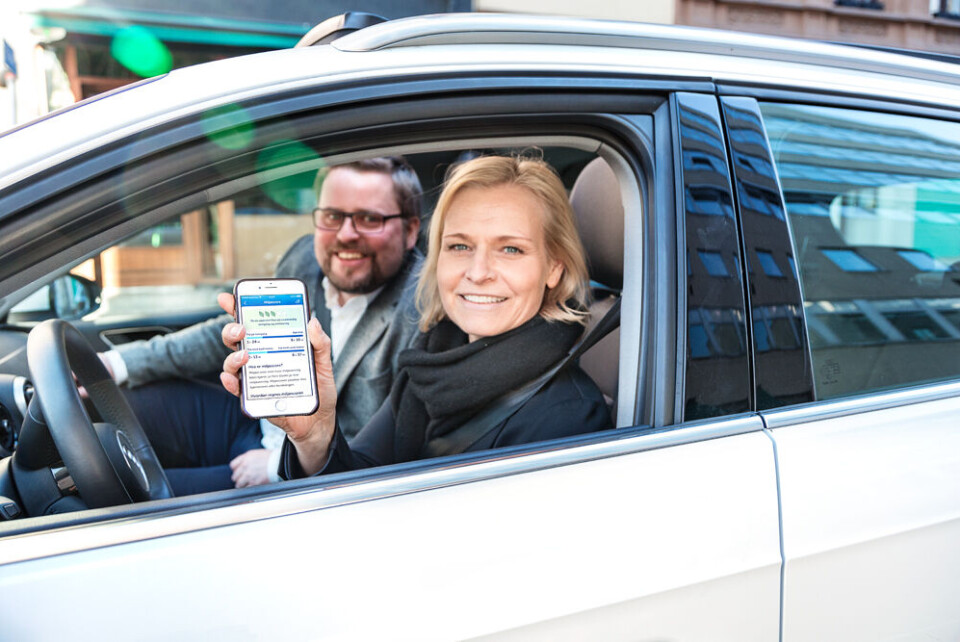SPINN: 15.000 kunder bruker nå mobilappen Spinn, forteller Kjell-Jakob Krohn, innovasjonsleder i Sparebank 1 Forsikring, og interaksjonsdesigner Hilde Hannestad i Sopra Steria. (Pressefoto: Kristin Jacobsen/Studio Oscar) SPINN: 15.000 kunder bruker nå mobilappen Spinn, forteller Kjell-Jakob Krohn, innovasjonsleder i Sparebank 1 Forsikring, og interaksjonsdesigner Hilde Hannestad i Sopra Steria. (Pressefoto: Kristin Jacobsen/Studio Oscar)