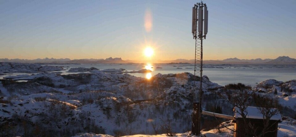 FLERE OG FÆRRE: Mobilmaster blir det garantert flere av i årene som kommer når 5G skal bygges. Samtidig blir det stadig færre mobilnett. (Foto: Telenor)