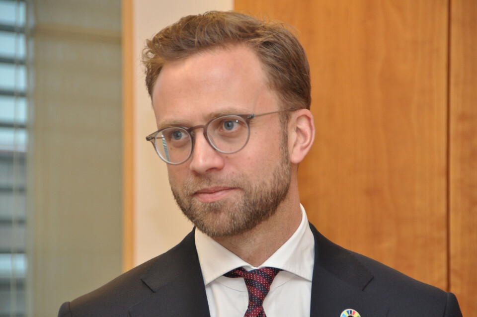 PÅ TVERS: Digitaliseringsminister Nikolai Astrup må få på plass et sektorovergripende samarbeid for å jobbe effektivt med cyber-sikkerhet. (Foto: KMD)