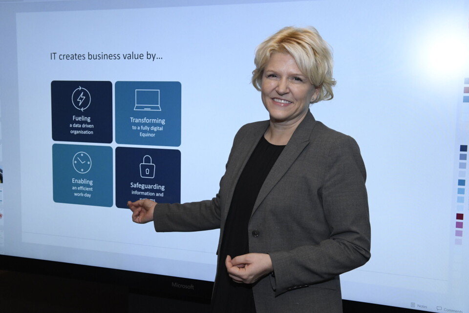 SPENNENDE: It-direktør Åshild Hanne Larsen påpeker at nå er det spennende å arbeide i en it-funksjon fordi it vil være kritisk for å nå Equinors mål. Samarbeidet med Microsoft skal bidra til at Equinor blir en digital leder innen energi. Enkle taktiske virkemidler som app-er kan ha en stor effekt. SPENNENDE: It-direktør Åshild Hanne Larsen påpeker at nå er det spennende å arbeide i en it-funksjon fordi it vil være kritisk for å nå Equinors mål. Samarbeidet med Microsoft skal bidra til at Equinor blir en digital leder innen energi. Enkle taktiske virkemidler som app-er kan ha en stor effekt.