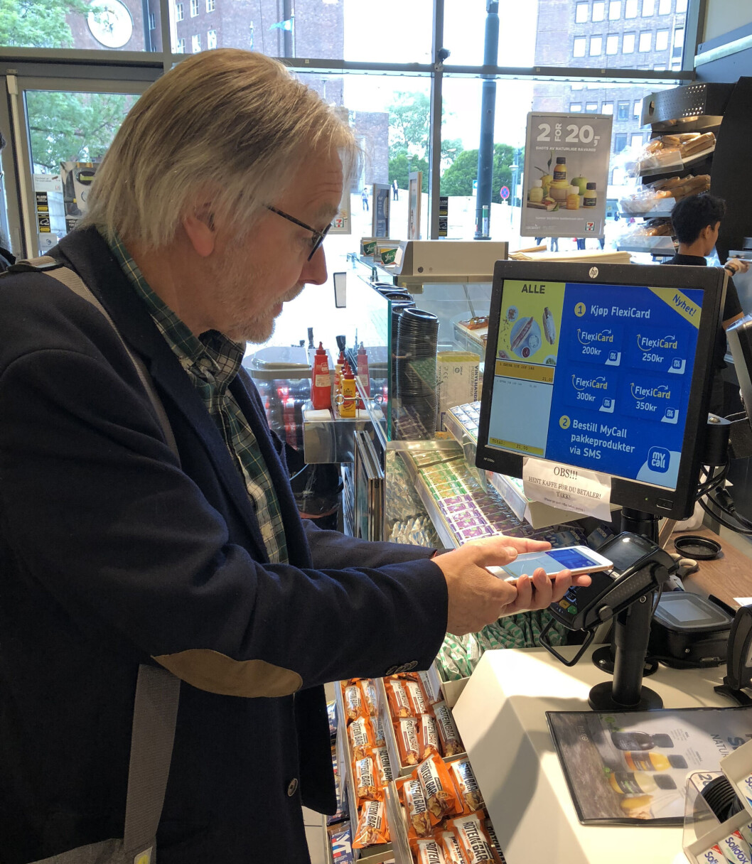 FOR ALLE: Nå er det ikke lenger bare Apple-kunder som kan betale med mobilen. (Foto: Toralv Østvang) FOR ALLE: Nå er det ikke lenger bare Apple-kunder som kan betale med mobilen. (Foto: Toralv Østvang)