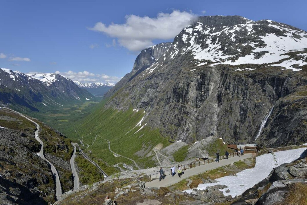 DEKNING: Neste år vil det være mobildekning langs hele fylkesvei 63, som Trollstigen er en del av. DEKNING: Neste år vil det være mobildekning langs hele fylkesvei 63, som Trollstigen er en del av.
