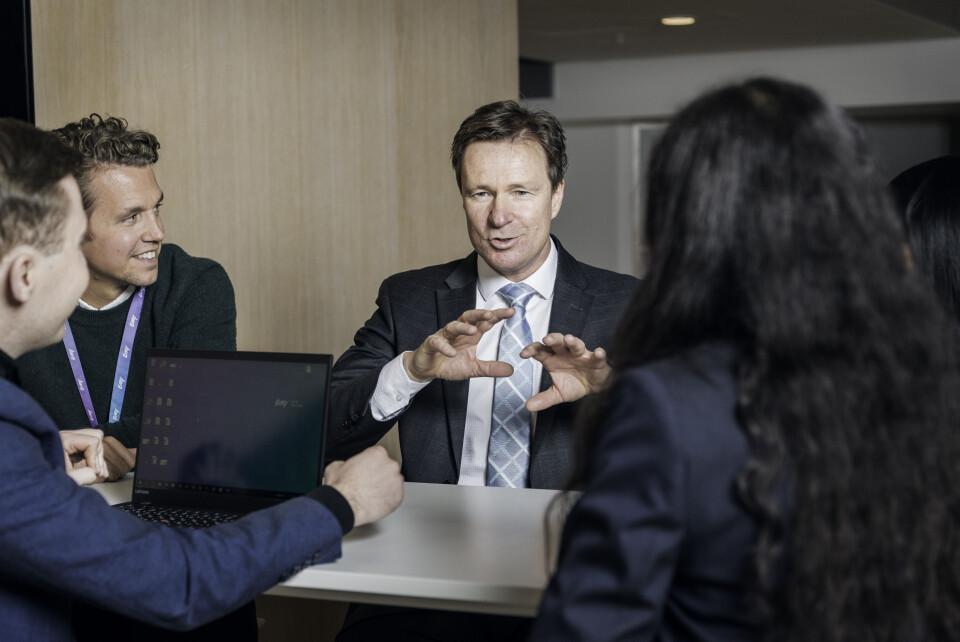 VEKST: Evry har lagt frem resultater for andre kvartal og årets første halvår. It-giganten ser vekst på to strategisk viktige områder: Consulting- og Application Services. De har også ansatt 570 nye medarbeidere hittil i år. (Foto: Evry) VEKST: Evry har lagt frem resultater for andre kvartal og årets første halvår. It-giganten ser vekst på to strategisk viktige områder: Consulting- og Application Services. De har også ansatt 570 nye medarbeidere hittil i år. (Foto: Evry)