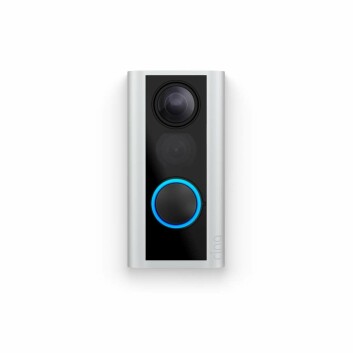 RINGEKLOKKE: På toppen har Ring Door View Camera kikkhull,under er det et overraskende godt kamera, og i bunnen er selve ringeknappen.(Foto: Amazon/Ring) RINGEKLOKKE: På toppen har Ring Door View Camera kikkhull,under er det et overraskende godt kamera, og i bunnen er selve ringeknappen.(Foto: Amazon/Ring)